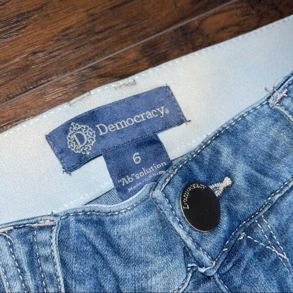 NWOT Democracy “Ab”solution Light Wash Jeans 6