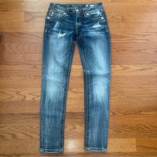 NWOT Miss Me Signature Skinny Jeans 27